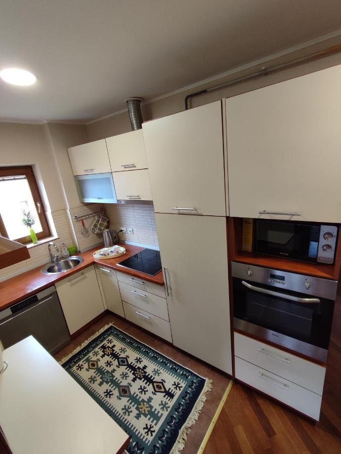 Deluxe Apartment Lejla - Free Garage Parking Sarajevo Ngoại thất bức ảnh